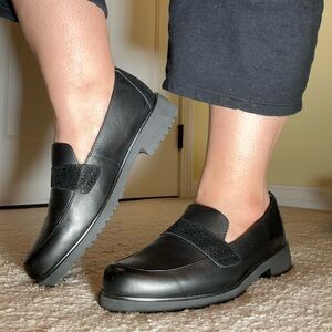 NWT Black Leather Women’s Loafers